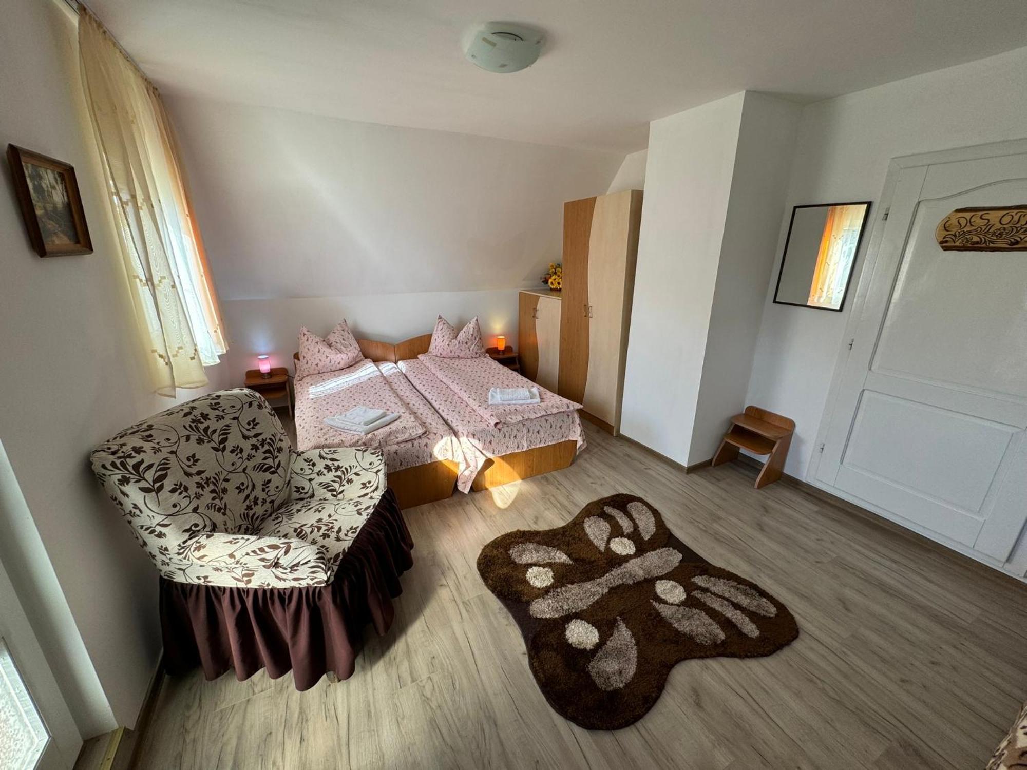 Bed and Breakfast Csermely Panzio Izvoru Mureşului Zewnętrze zdjęcie